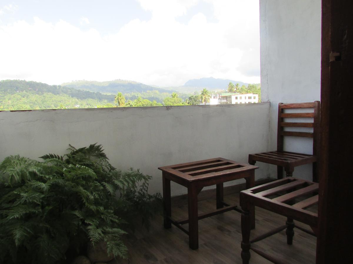 Weligama Holiday Inn Бадула Екстериор снимка